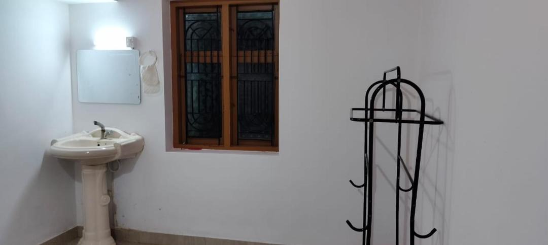Photo of Bathroom in Hosdurg
