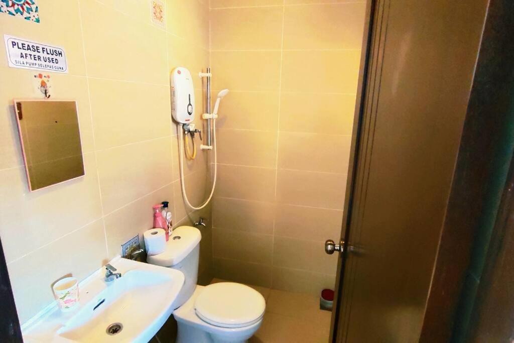 Photo of Bathroom in Taman Century