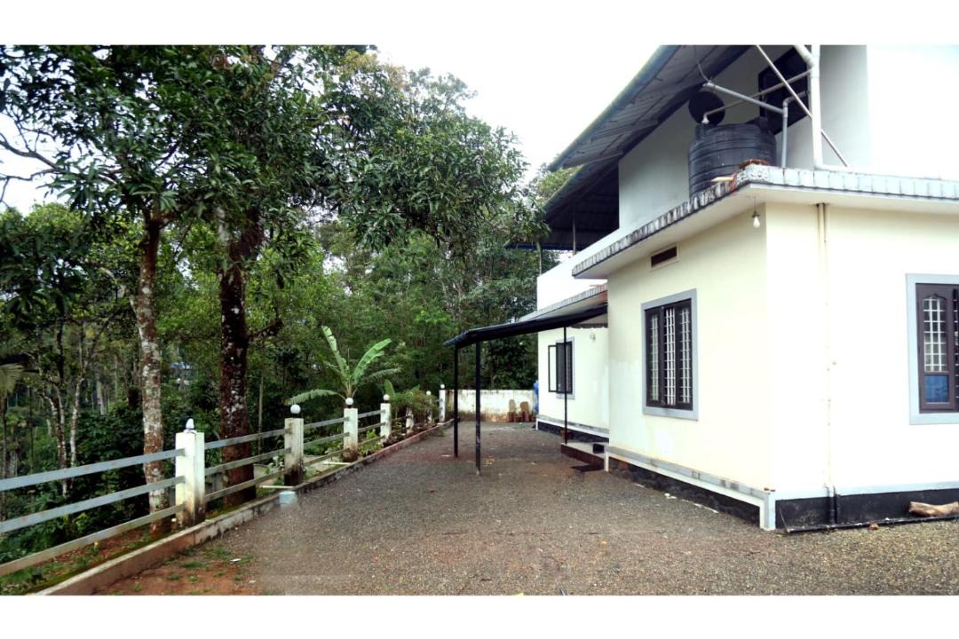 Photo of Buildings in Devikolam