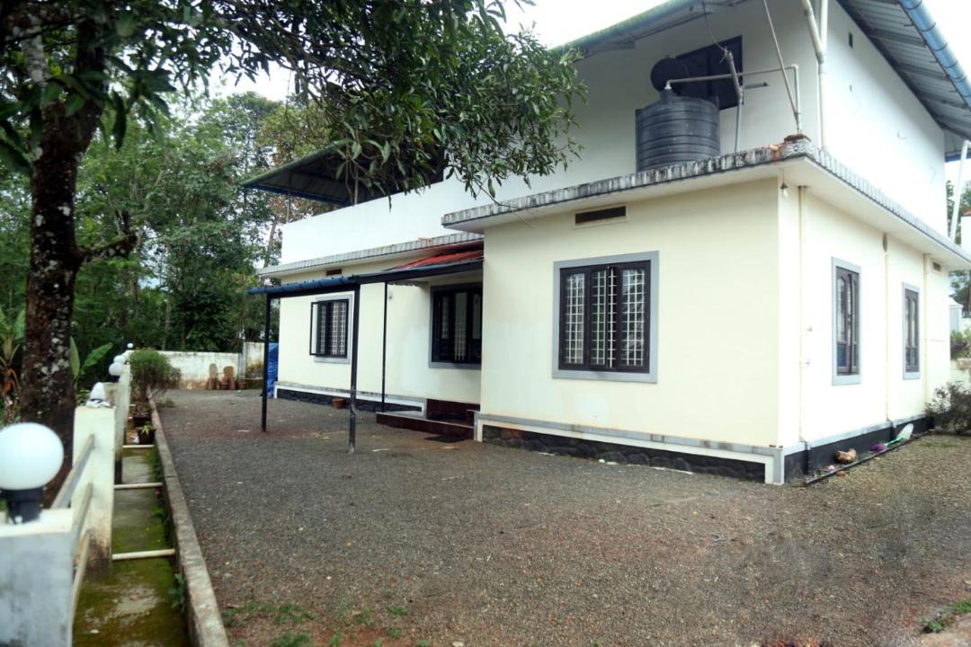 Photo of Buildings in Devikolam
