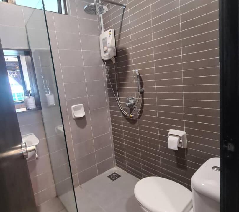 Photo of Bathroom in Taman Mount Austin