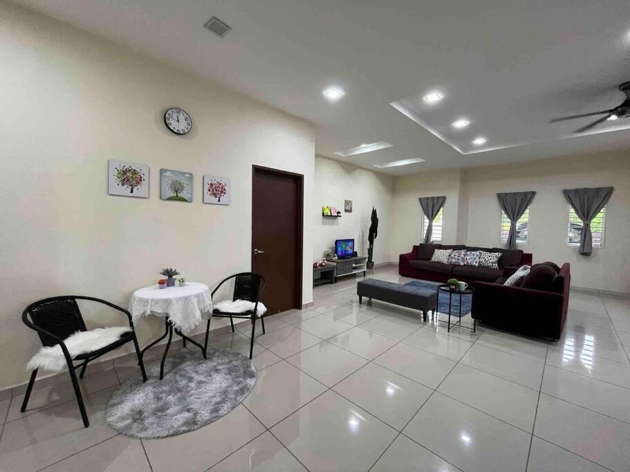 Photo of Livingroom in Desa Titi Panjang