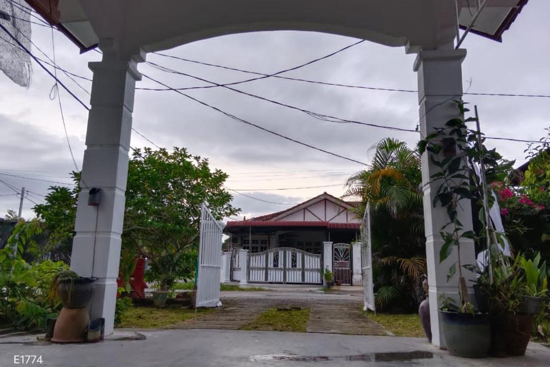 Photo of Buildings in Kampung Padang Luas