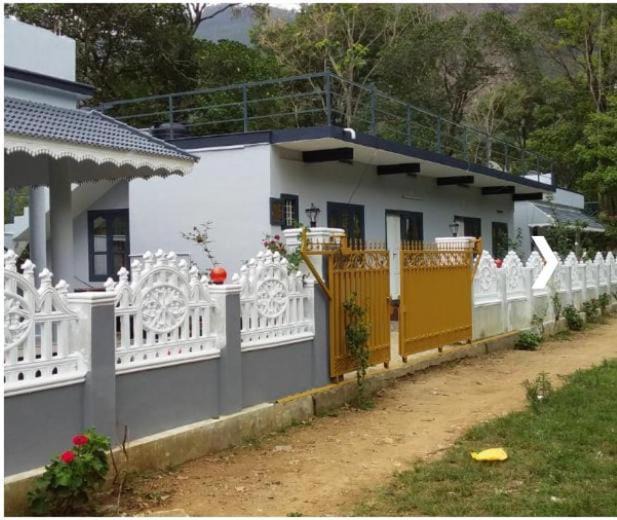Photo of Buildings in Kanthalloor