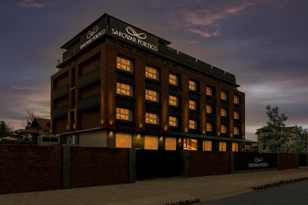 Photo of Buildings in Srinagar