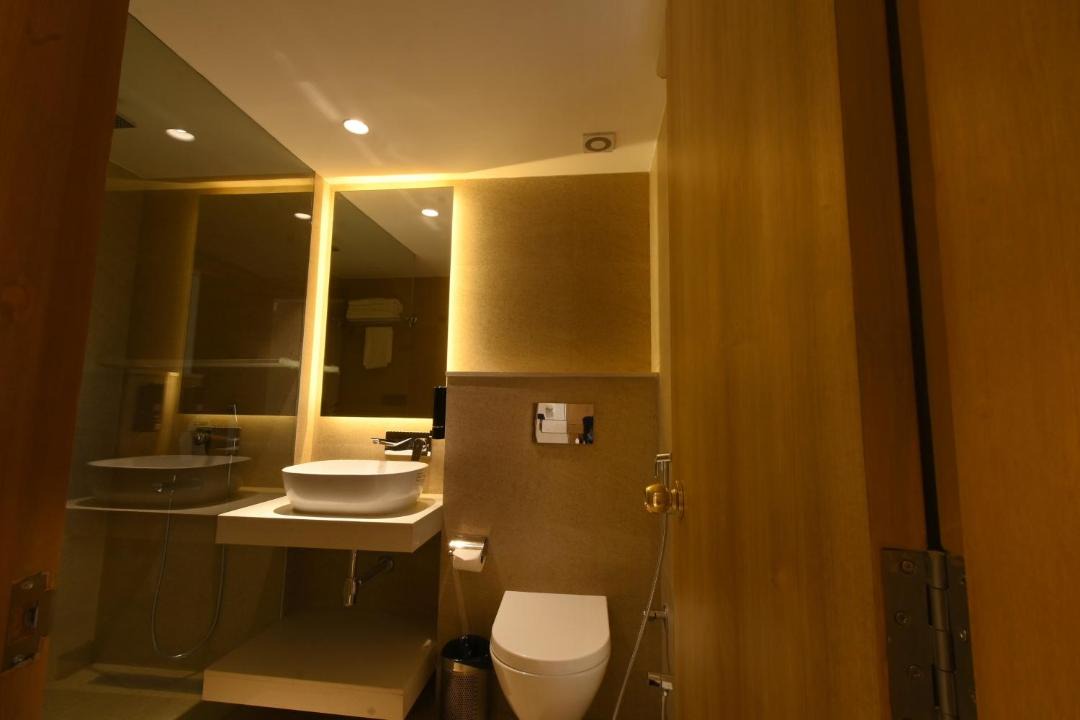 Photo of Others in 43B