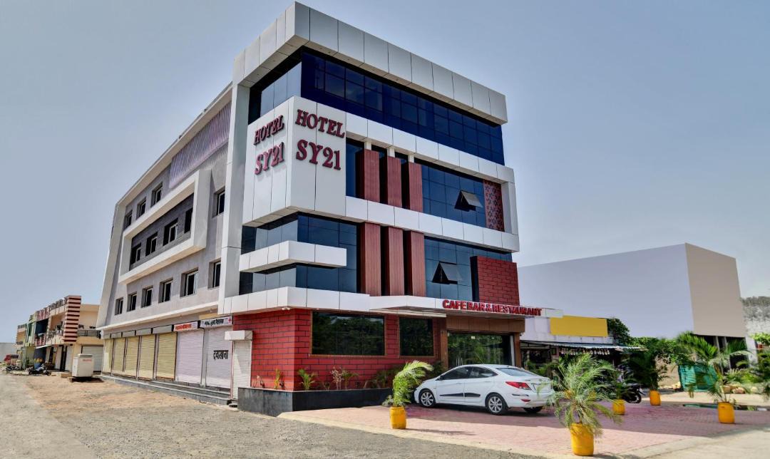 Photo of Buildings in Rau