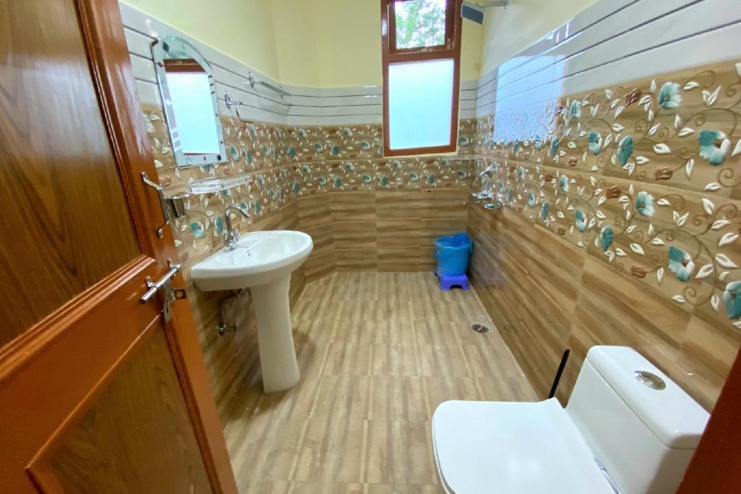Photo of Bathroom in Naggar