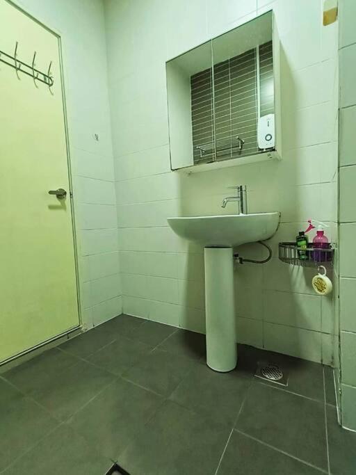 Photo of Bathroom in Taman Mount Austin