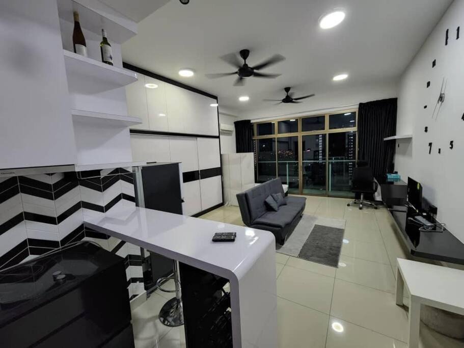 Photo of Kitchen in Taman Mount Austin