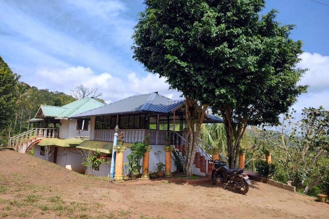 Photo of Buildings in Ramakkalmedu