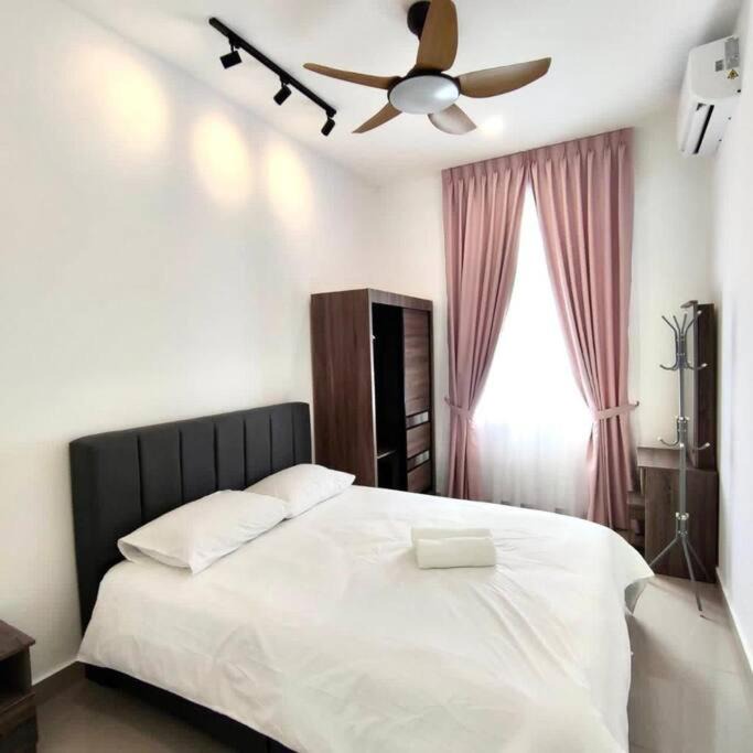 Photo of Bedroom in Bandar Penawar
