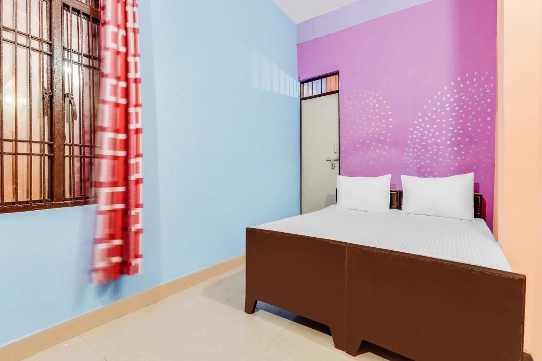 Photo of Bedroom in Taj Ganj