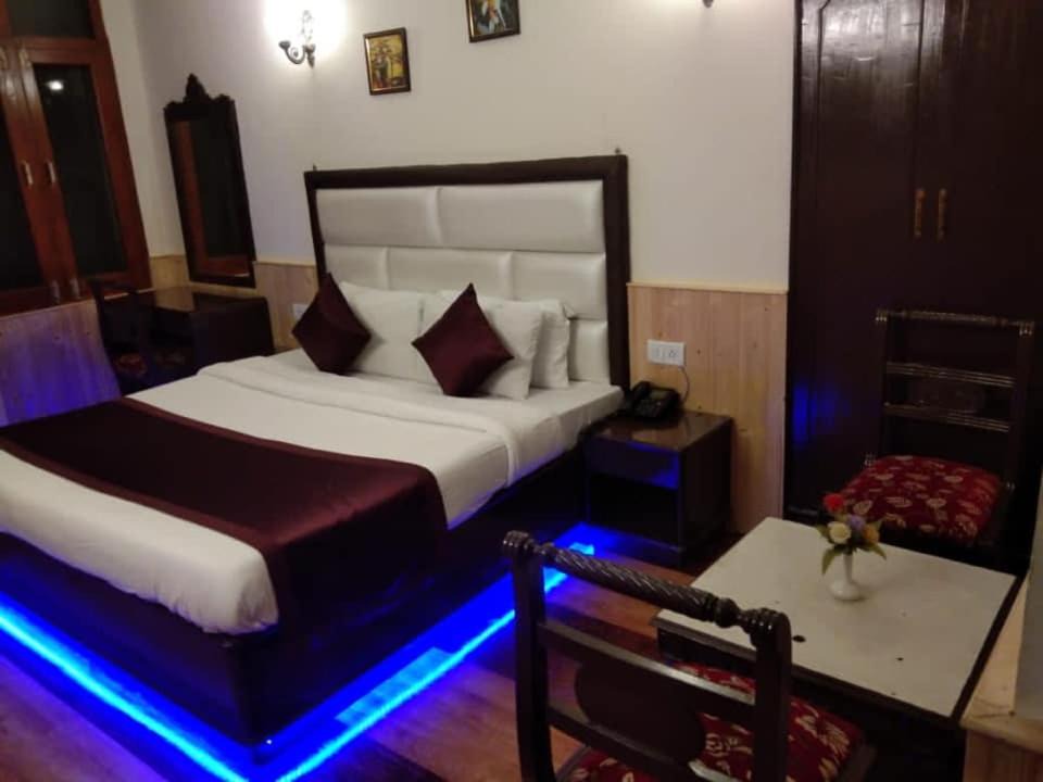 Photo of Bedroom in Simsa Village