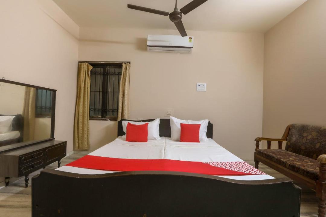 Photo of Bedroom in Salem