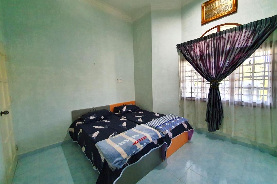 Photo of Bedroom in Marang