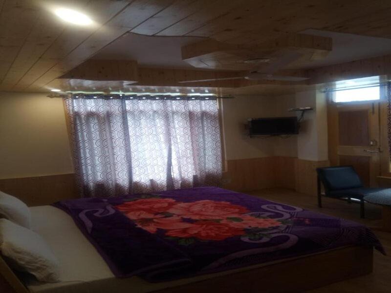 Photo of Bedroom in Simsa Village