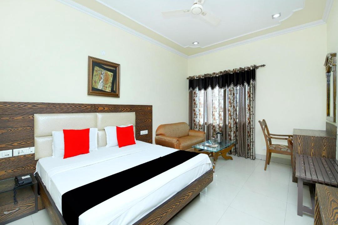 Photo of Bedroom in Ranjit Avenue
