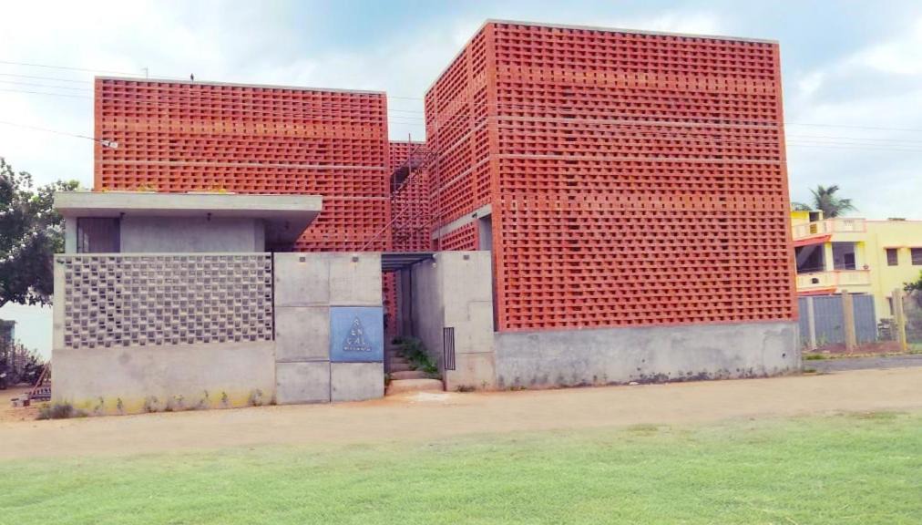 Photo of Buildings in Gvanagar