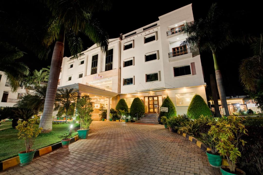 Photo of Buildings in Narasapura