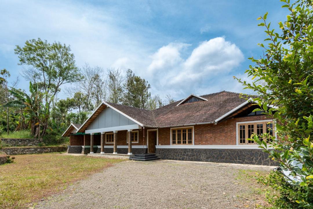 Photo of Buildings in Pirmed