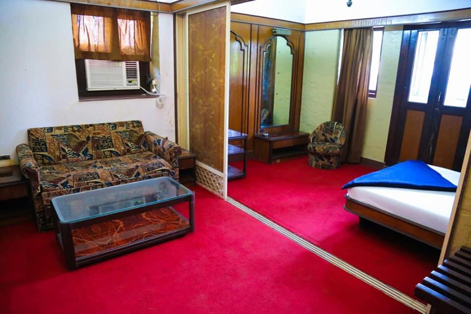 Photo of Others in Cuffe Parade