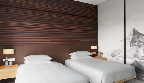 Twin Room (Low Floor)