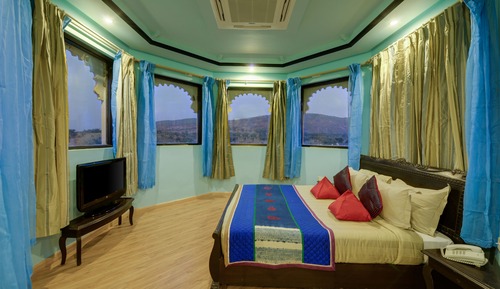 Palace Suite