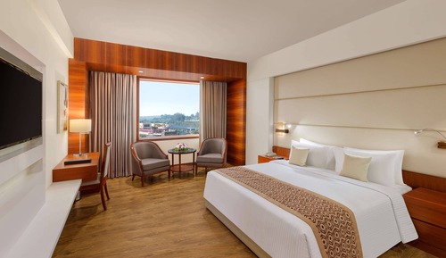 Deluxe Room, 1 King Bed