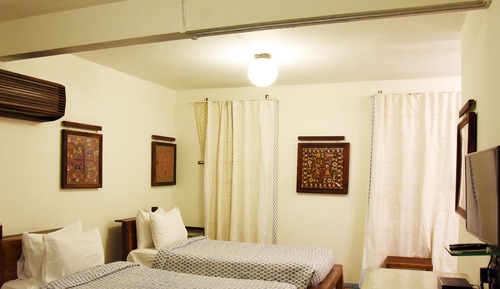 Modern Heritage Classic Room