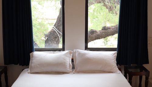 Deluxe Double Room, Courtyard View