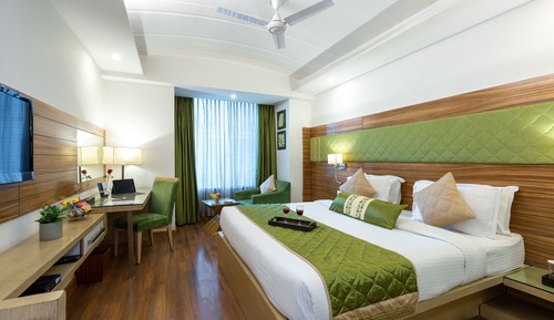 Executive Room, 1 King Bed, City View, Executive Level