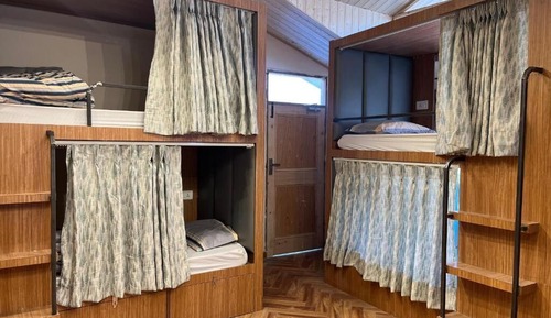 Comfort Shared Dormitory, Mixed Dorm, Mountain View
