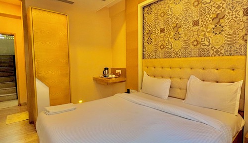 Superior Room, City View