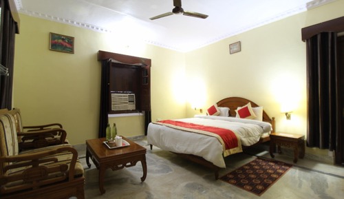 Deluxe Double Room, Garden View