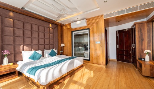 Deluxe Room with Balcony