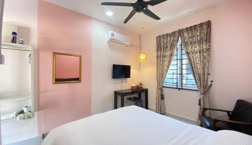 Deluxe Double or Twin Room