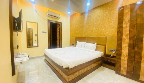 Deluxe Double Room, City View