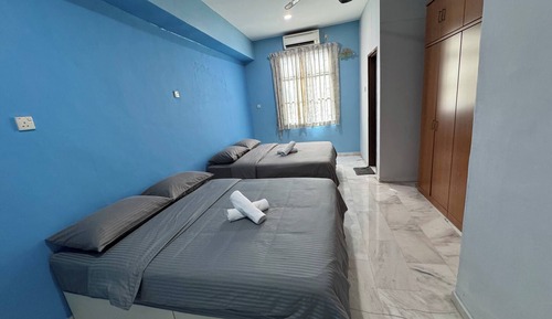 House, 4 Bedrooms