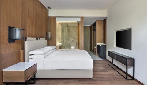 Deluxe Room, 1 King Bed