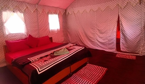 Deluxe Tent, Mountain View