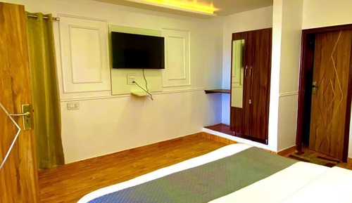 Family Suite, Balcony, Mountain View
