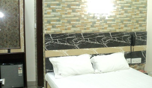Deluxe Twin Room, 1 Double Bed, Smoking, City View