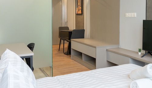 Executive Studio, City View