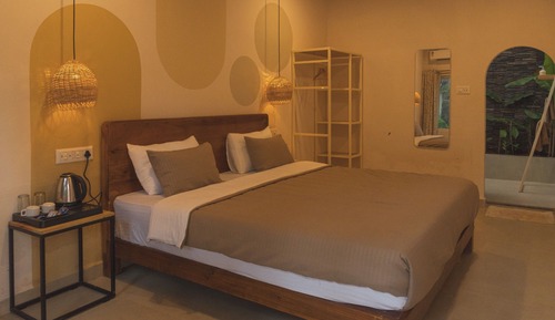 Signature Room, Air conditioning, Beachside