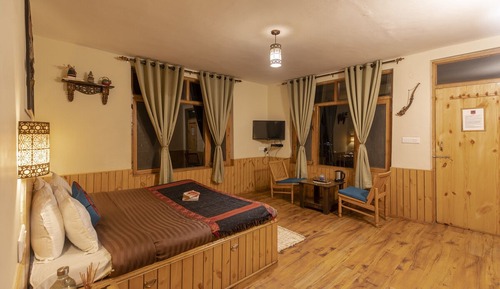 Superior Room, Mountain View