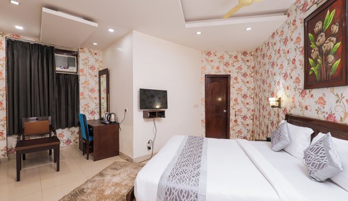 Deluxe Suite