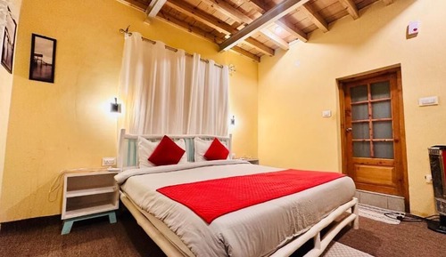 Deluxe Double Room, 1 Double Bed, Mountain View