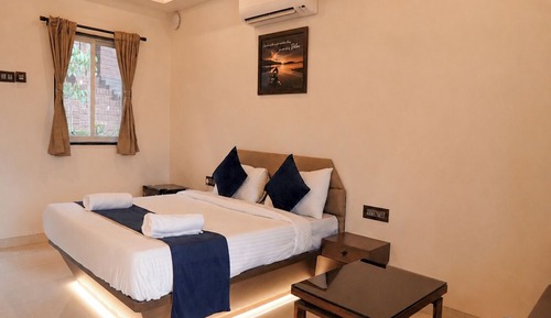 Saptaparni Luxury Room