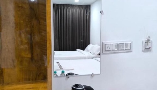 Classic Quadruple Room, City View